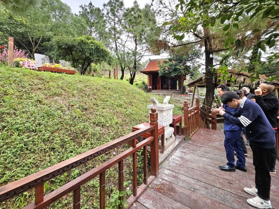 Vũng Chùa – Đảo Yến
