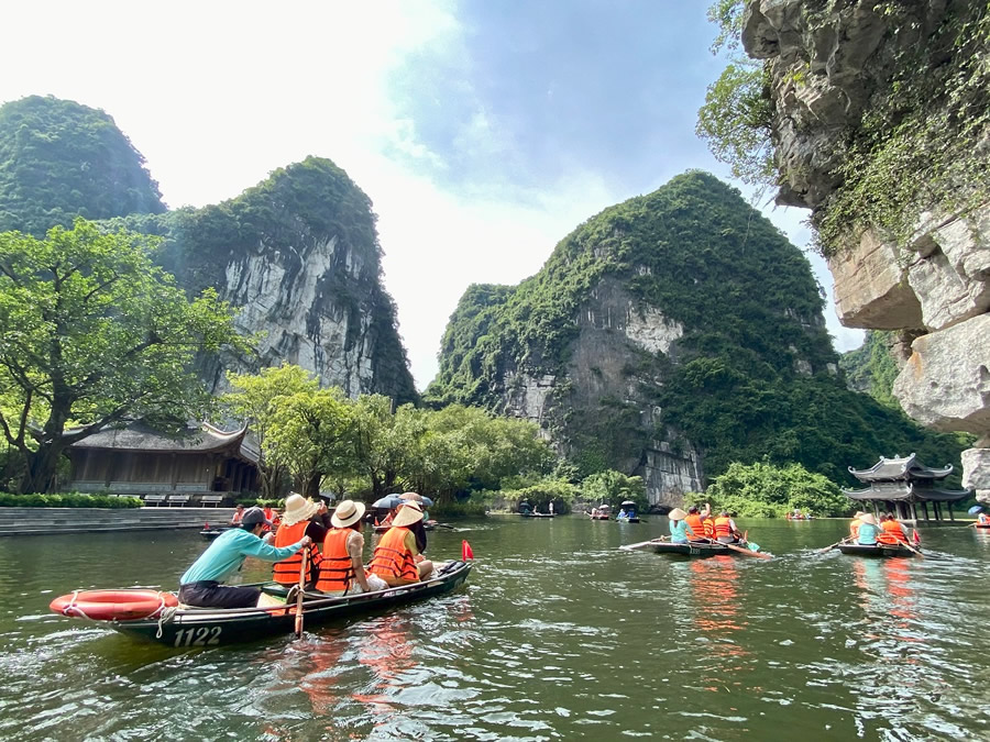 Tour Du lịch Vinh - Tràng An - Tam Chúc